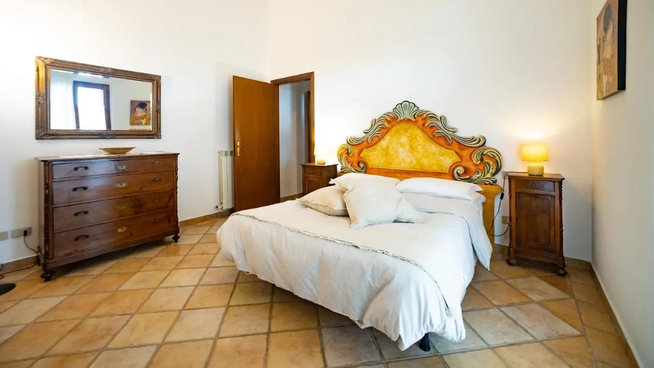 Agriturismo Salcino 그레세토